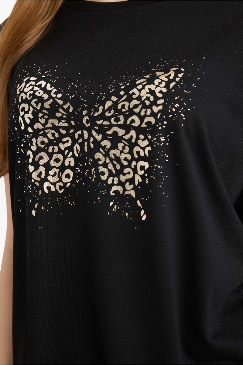 ديفاكتو تيشيرت نص كم بطبعة فراشة وياقة مستديرة - Image 4